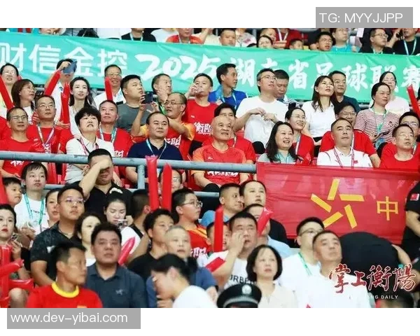 刘越的足球传奇之路：从绿茵场上的拼搏到人生的精彩转折